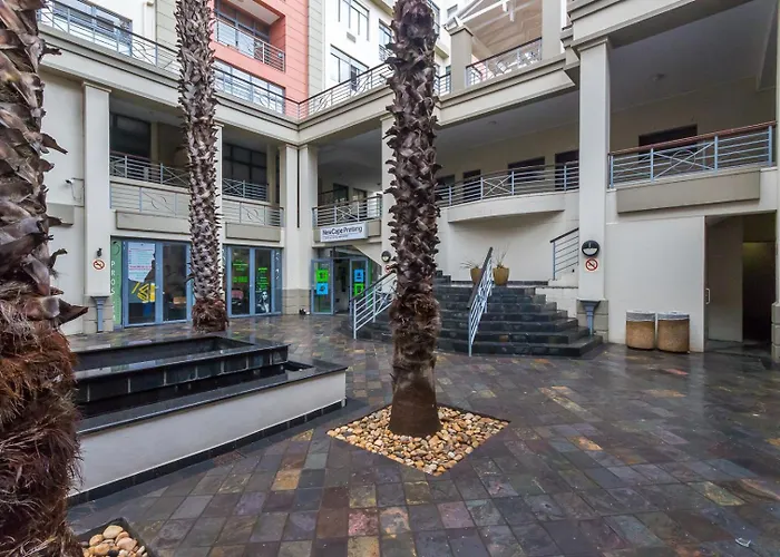 The Square 135- Studio With Free Parking, Pool & Gym Access Le Cap acceptant les animaux